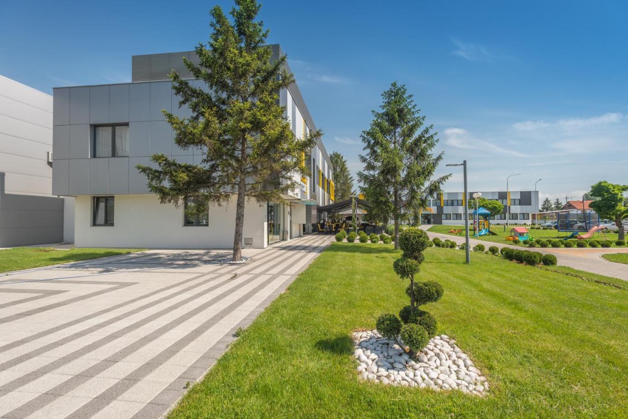 Hotel Stobex Loznica Dış mekan fotoğraf