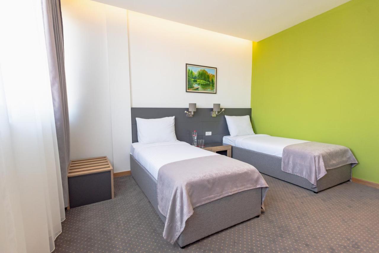 Hotel Stobex Loznica Dış mekan fotoğraf