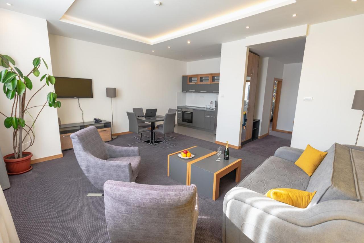 Hotel Stobex Loznica Dış mekan fotoğraf