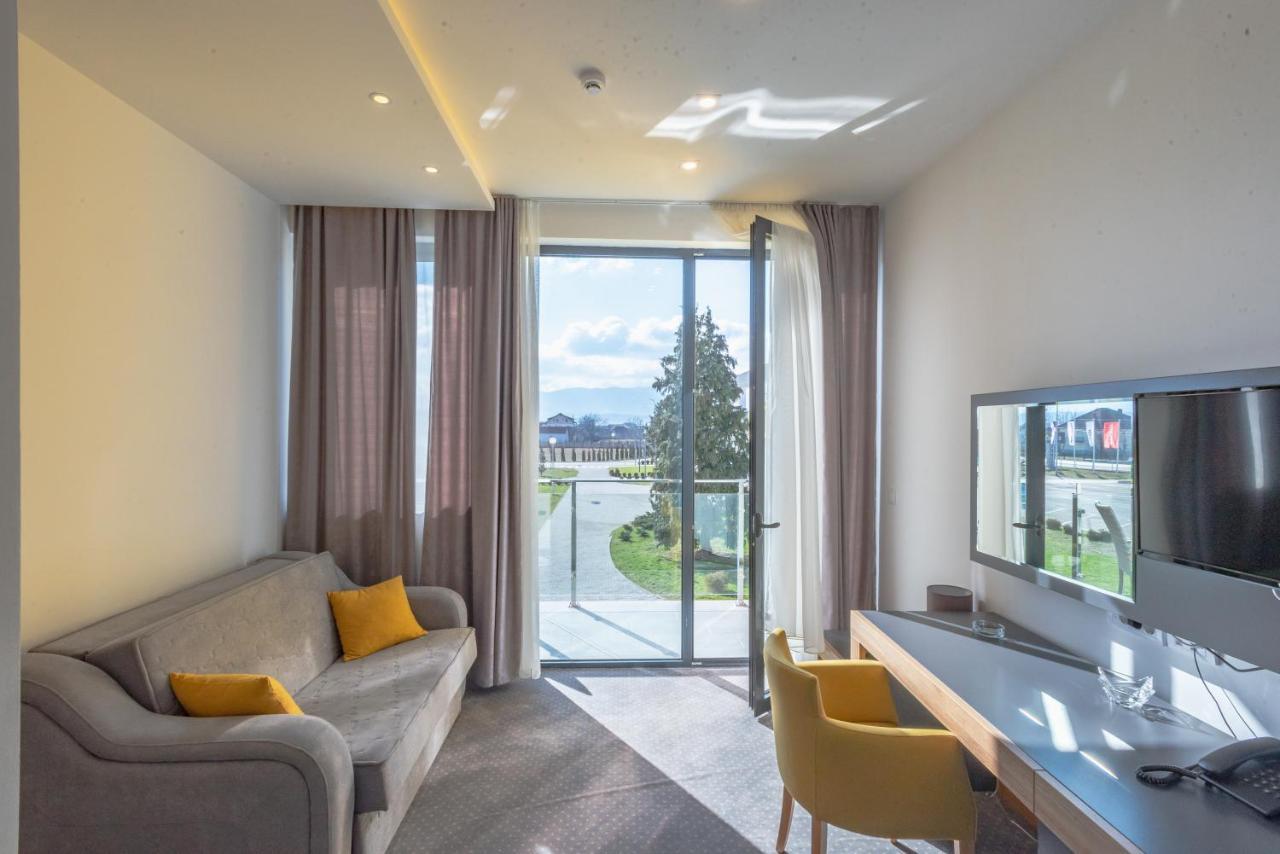 Hotel Stobex Loznica Dış mekan fotoğraf