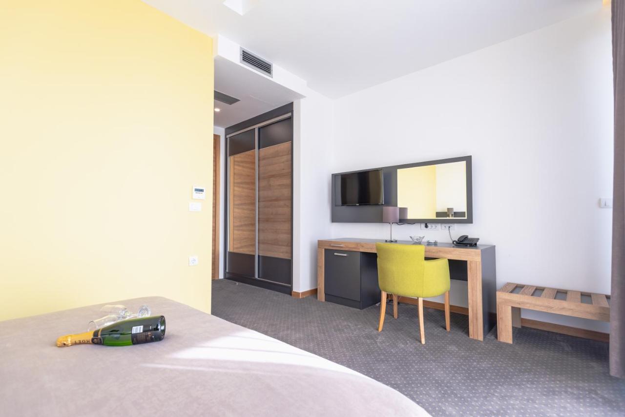 Hotel Stobex Loznica Dış mekan fotoğraf