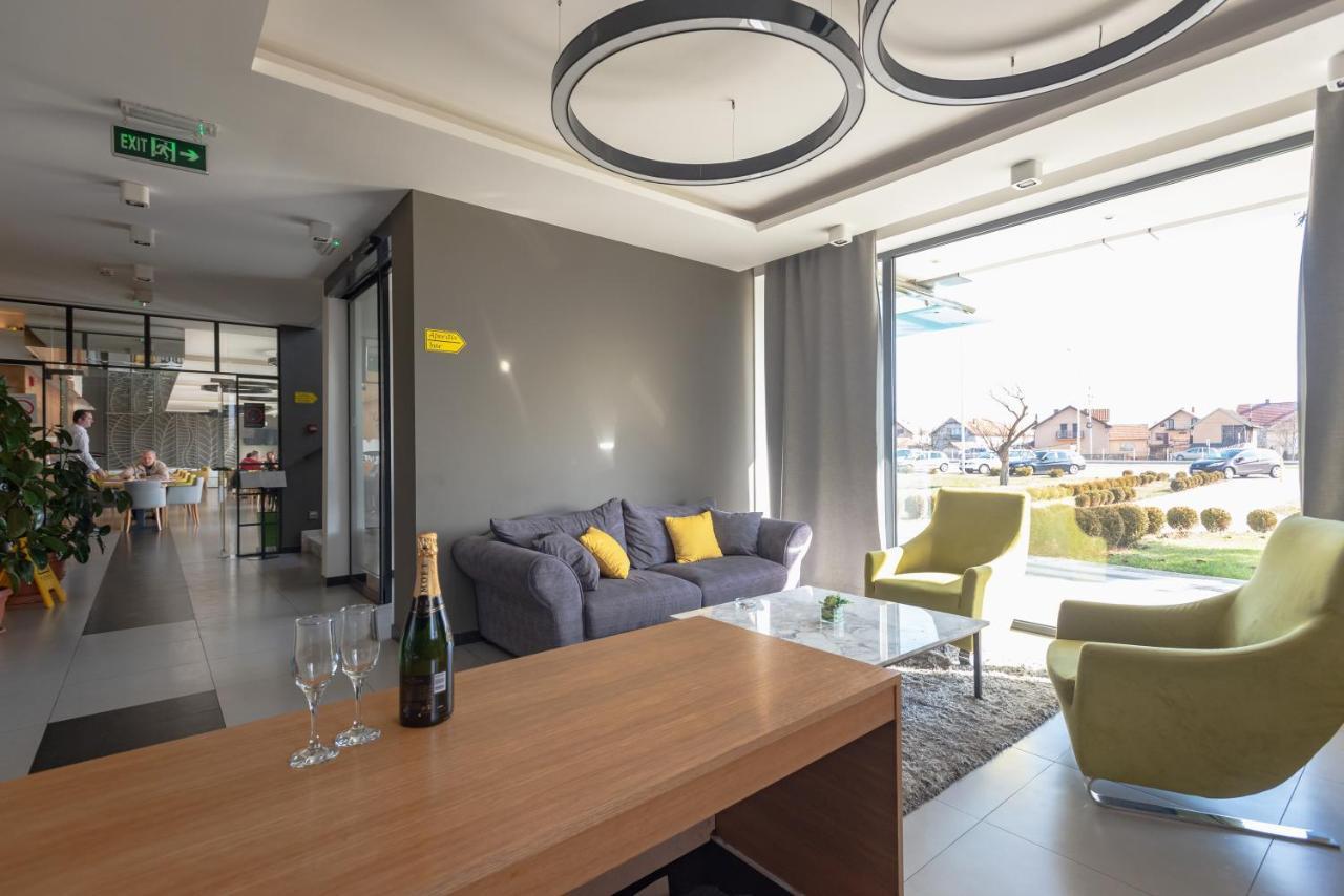 Hotel Stobex Loznica Dış mekan fotoğraf